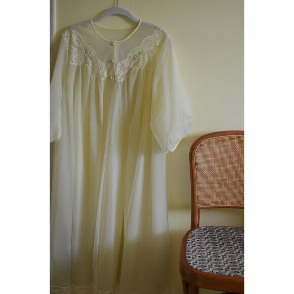 Vintage Sheer Nylon Lemon Yellow Peignoir Robe - Picture 2 of 8